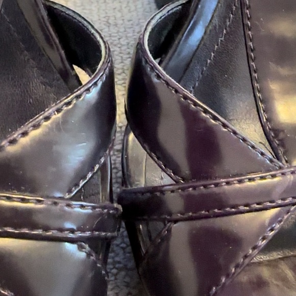 Deep Purple Aldo T-Strap wedges - Picture 6 of 8